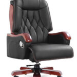 "Kursi Direktur Indachi Plato"